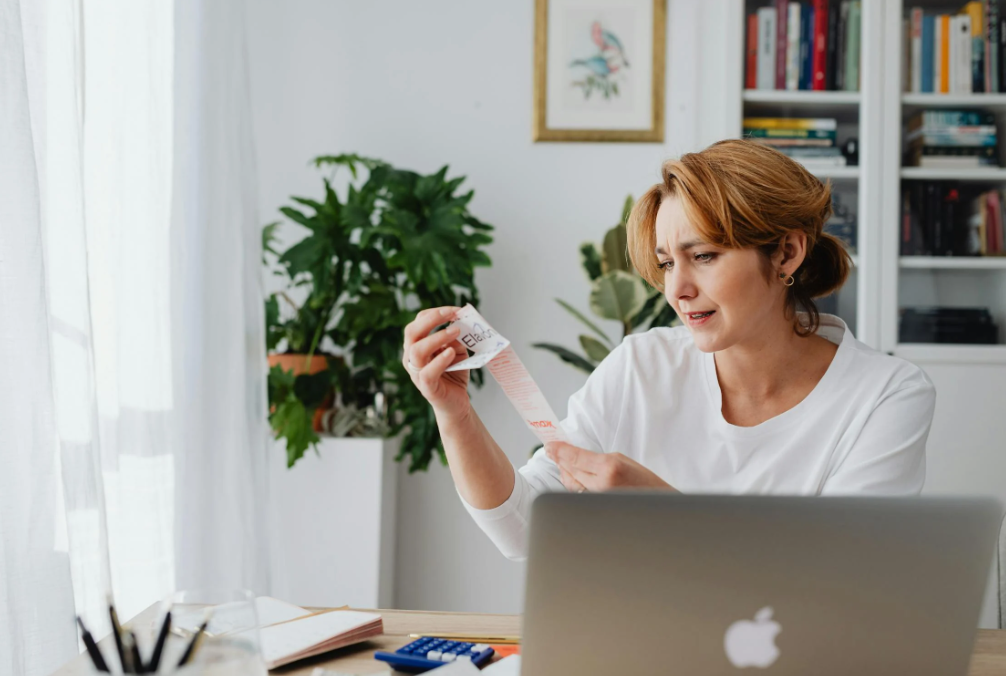 Tracking and Categorizing Expenses Efficiently