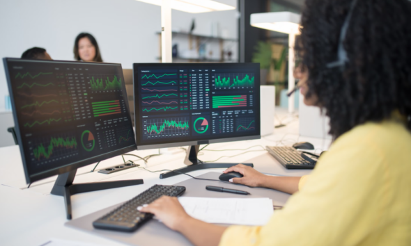 Hardware vs. Software Divergence: Navigating Midyear 2026 Tech Sector Earnings