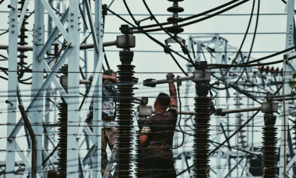 How Industrial Power Demand Driven by AI Upgrades Sector Equities
