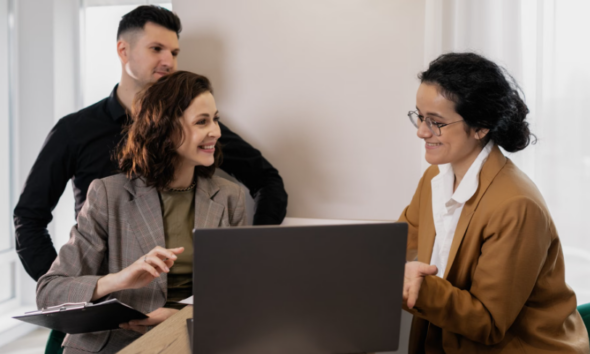 Balancing Automated Financial Planning with Human Oversight