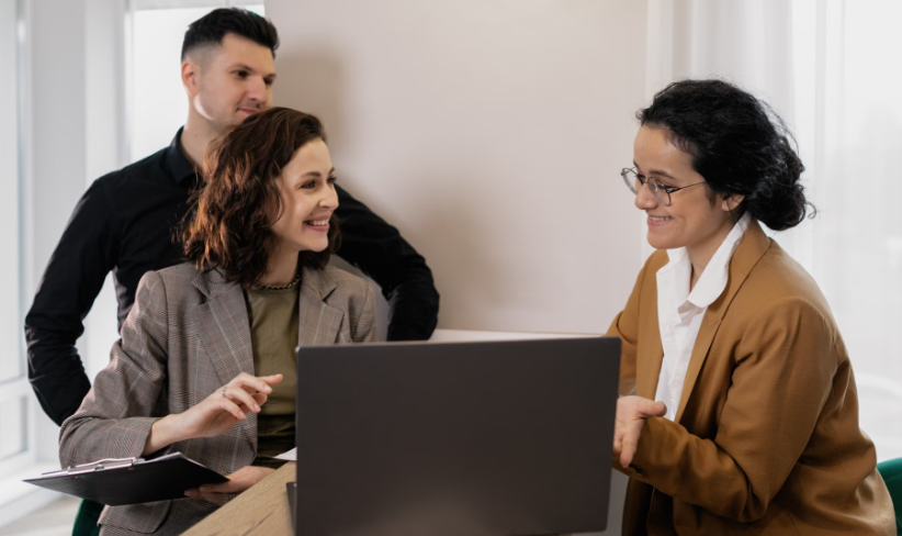 Balancing Automated Financial Planning with Human Oversight