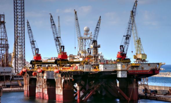 Crude Spikes Past $100 Amid Middle East Tension
