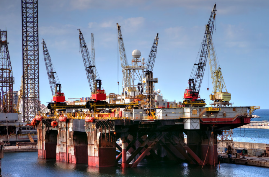 Crude Spikes Past $100 Amid Middle East Tension